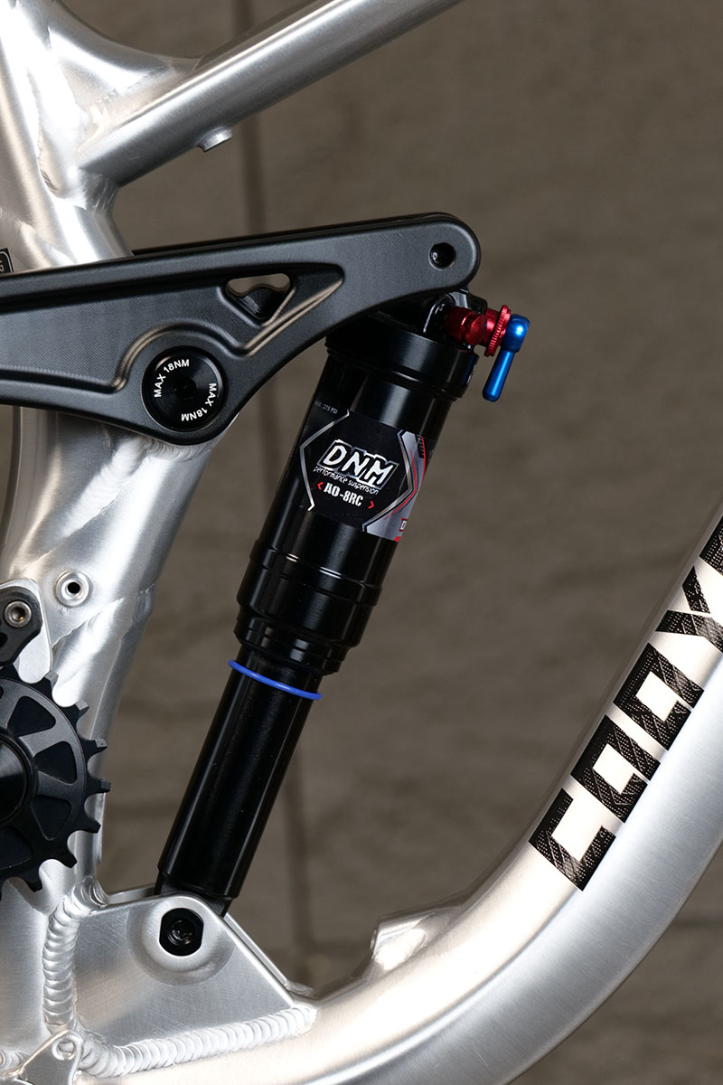 フルサスペンションフレーム FR/DH/AM エンデューロ  - Mountain Biking Track のレビューと価格